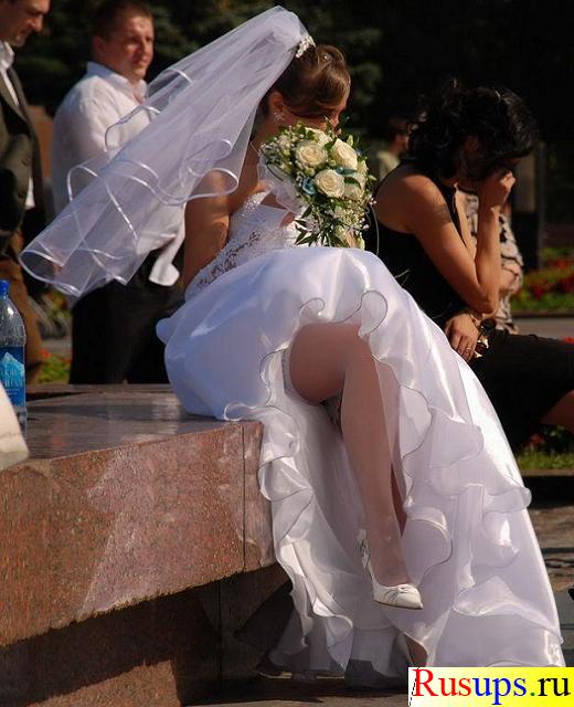 Upskirt у невесты