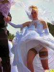 Камеру под юбку видео на свадьбе